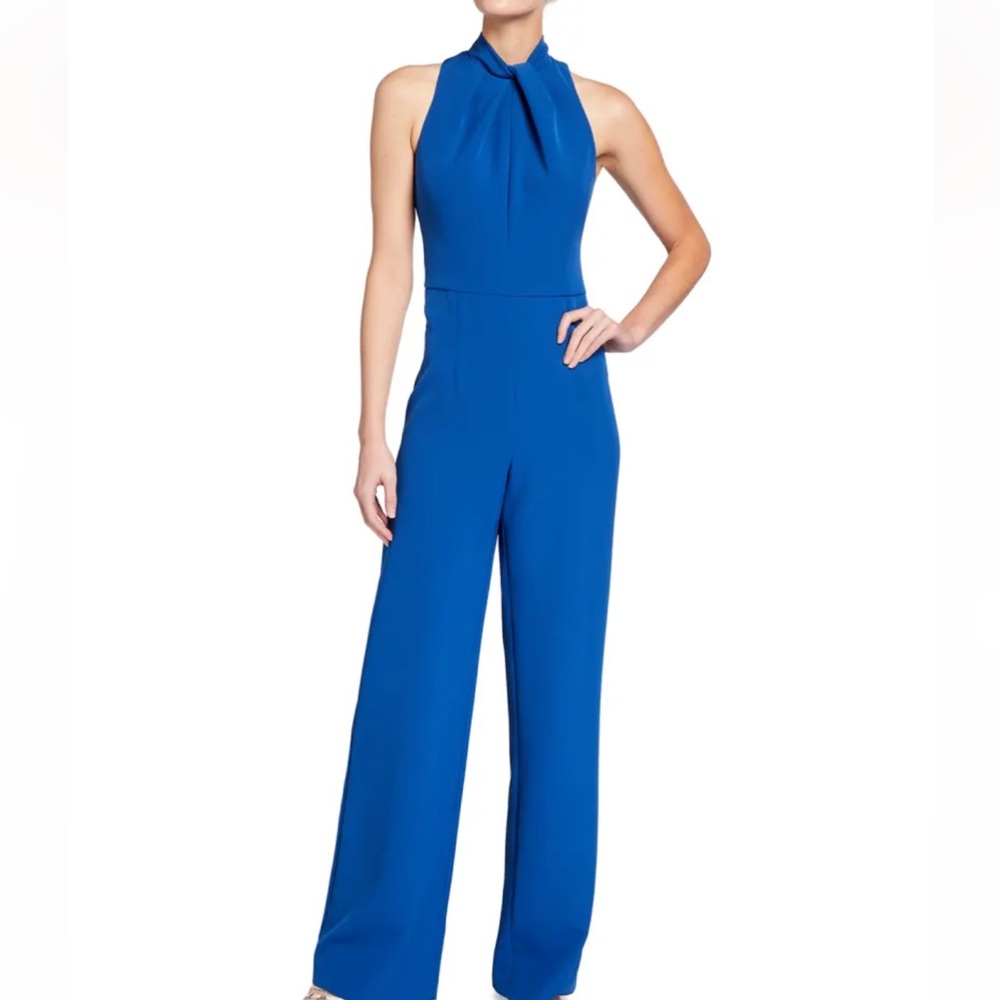 Black Halo
Zana Sleeveless Flared-Leg Jumpsuit size 14